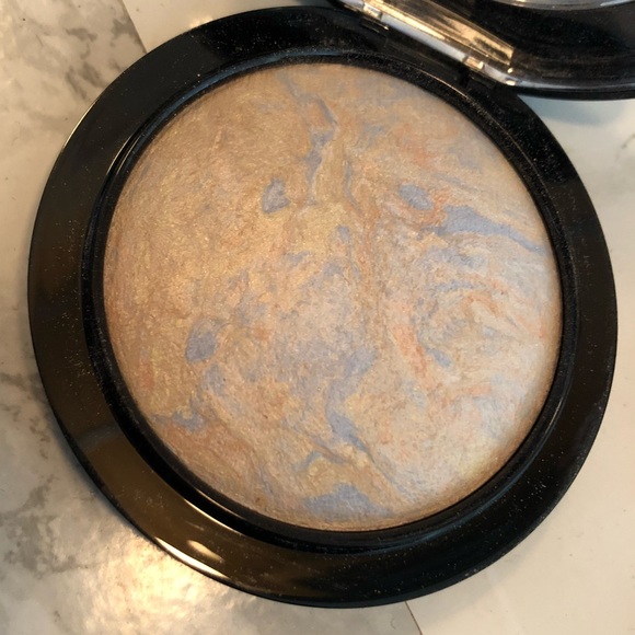 Mac highlight in lightscapade - Picture 2 of 4